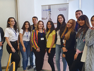9th-Refugees-right-three-day-school