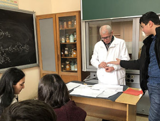 Pupils-of-195-high-school-at-the-faculties-of-Chemistry-and-Biology