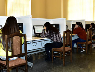 Distance-learning-at-the-faculty-of-International-Relations