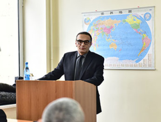 General-Advisor-of-RA-Prime-Minister-deliveres-a-lecture