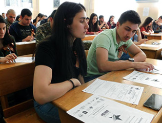 Competition-dedicated-to-Victory-day
