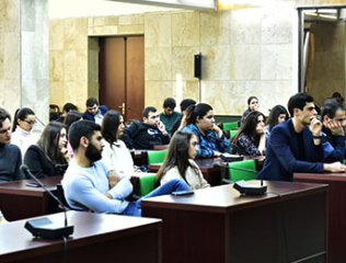 Gevorg-Muradyan-meets-students-25-01-2019