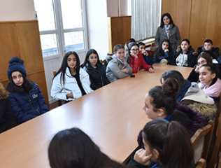 Pupils-at-YSU-1576492003
