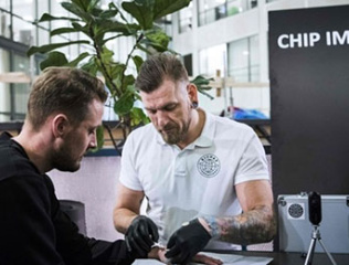 Microchip-implants-in-Sweden
