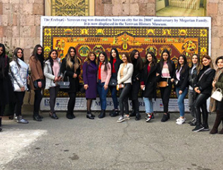 Students-of-YSU-at-Megerian-carpet