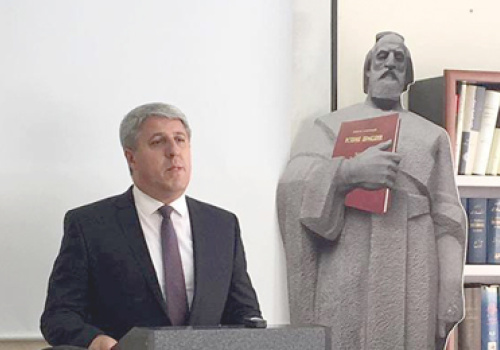 Vardan-Voskanyan-suggests