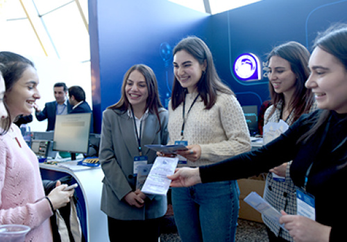YSU-representatives-at-the-DigiTec-2022-expo