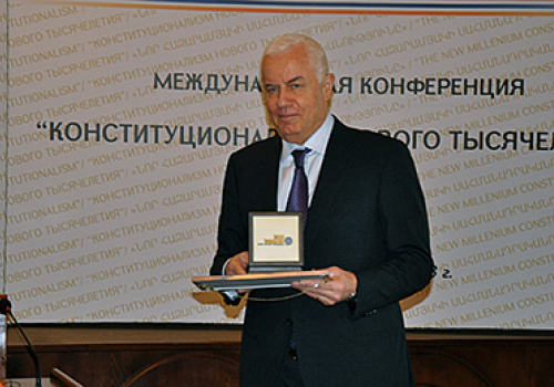 Gagik-Ghazinyan-was-awarded-with-Honorary-medal