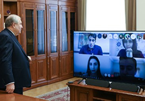 Armen-Sarkissian-read-lectures-for-YSU-students