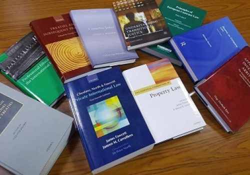 GIZ-donated-new-books-to-the-faculty-of-Law