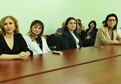 Presentation-of-certificates-at-the-Institute-of-Pharmacy