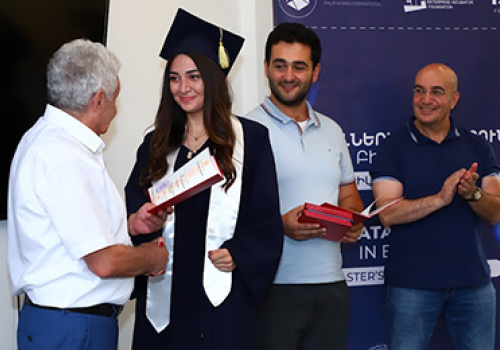 awarding-diplomas-at-Faculty-of-Economics