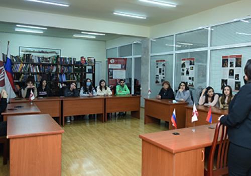 Pupils-at-Russian-center