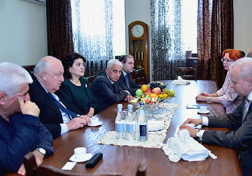 Meeting-with-the-ambassador-of-Russia