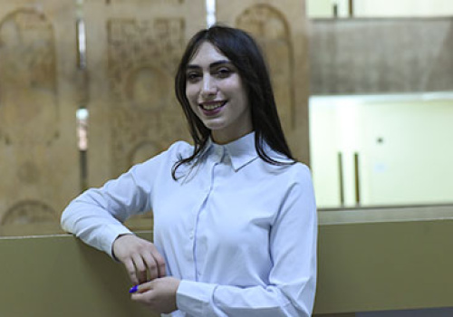 interview-with-Hasmik-Apreyan