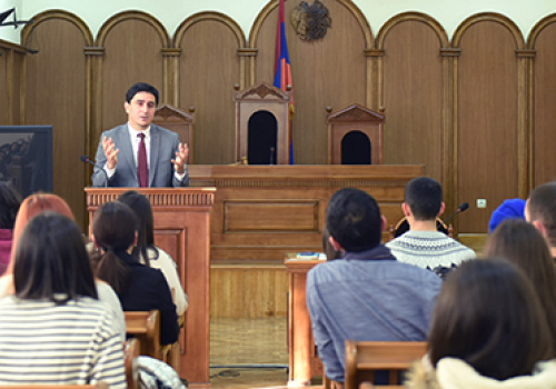 Yeghishe-Kirakosyan-at-the-faculty-of-Law