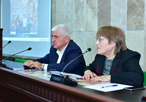 Rector-met-Vardanank-club