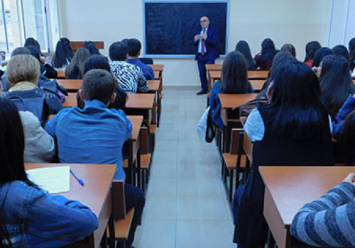 Free-course-of-journalism-for-entrants