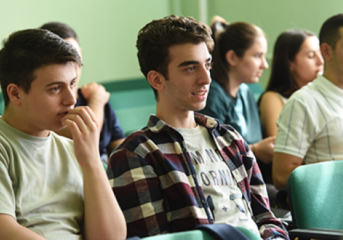 Panel-discussion-at-the-Faculty-of-Physics