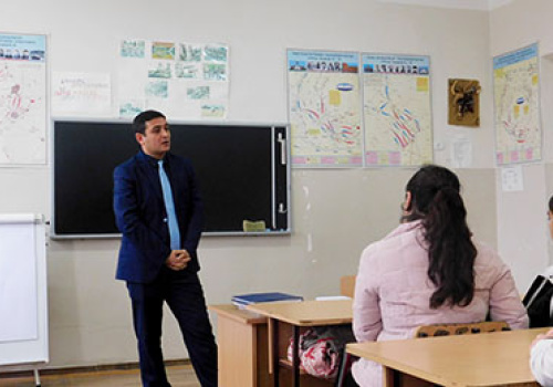 Visit-to-high-school-in-Yeghvard