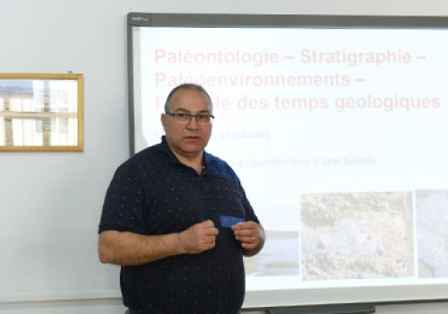 -professor-of-Lili-university-of-France-lectures-at-YSU