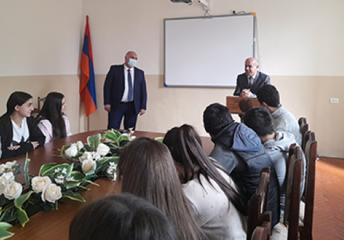 Vahram-Petrossyan-in-48-school