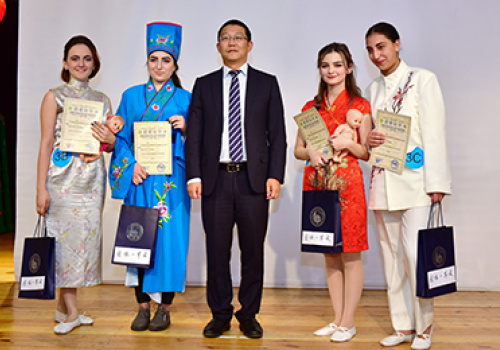 Competition-for-Chinese-films-voiceover