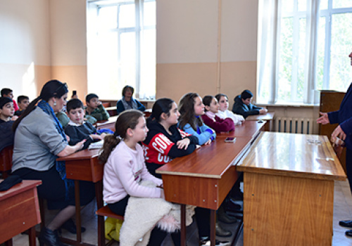 Pupils-at-the-faculty-of-Geography-and-Geology-21-11