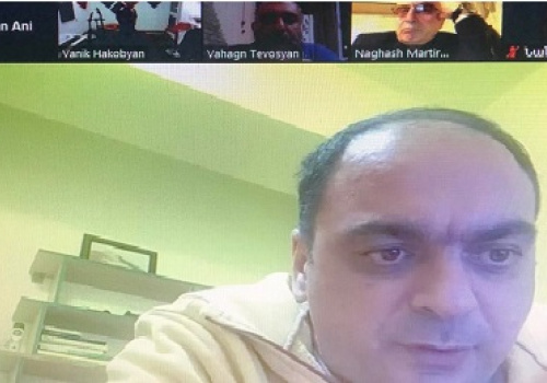 Online-discussion-about-media