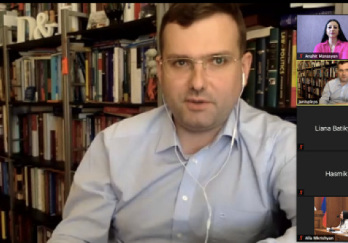 Online-discussion-with-Janis-Pleps