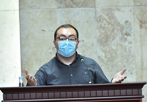 Khachik-Abajyan-s-speech-at-the-session