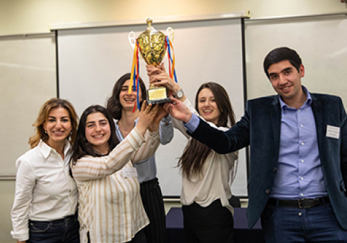 YSU-team-won-in-inter-university-moot