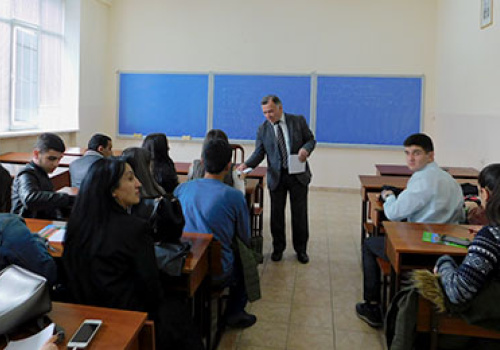 Schoolchildren-at-YSU-19-03-2019