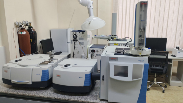 Ինֆրակարմիր սպեկտրոմետր համակցված գազային քրոմատոգրաֆի հետ